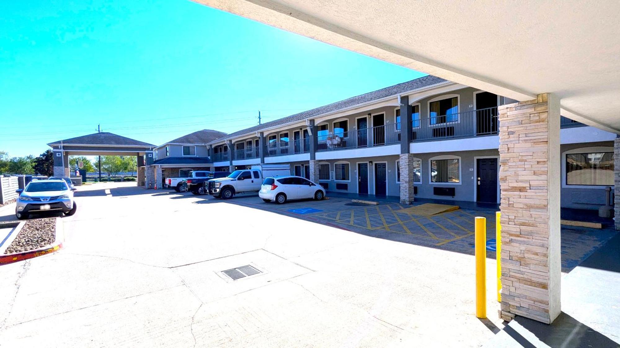 Super 8 By Wyndham Houston/willowbrook Hwy 249 2*